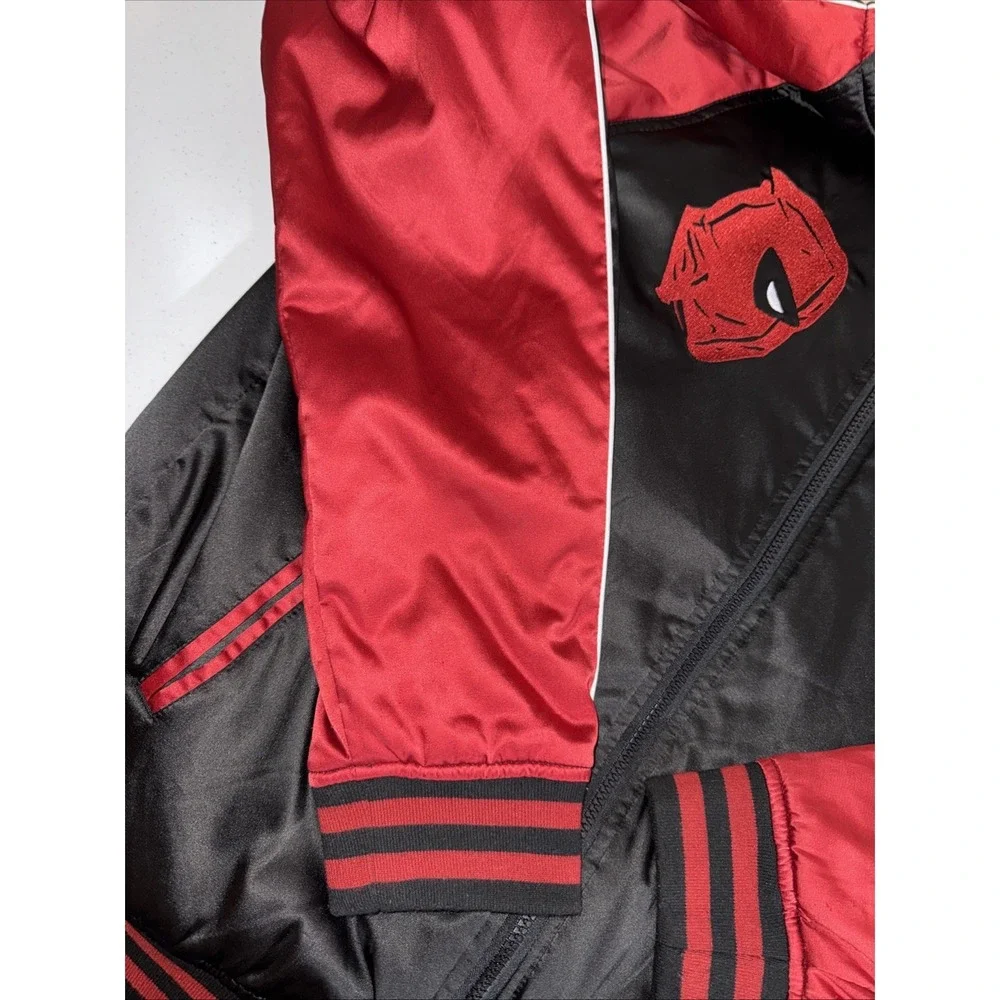 Deadpool Bomber Jacket  XL  Extra Large Windbreaker Red & Black Marvel Comics